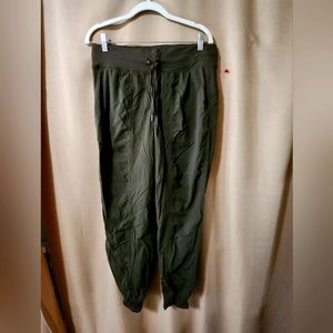 EUC- LULULEMON STUDIO JOGGER